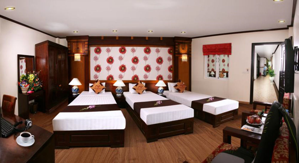 aquarius legend hotel