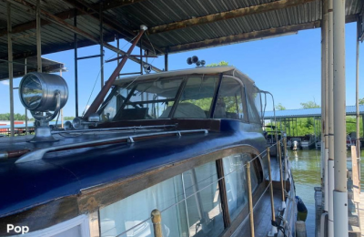 Chris Craft Constellation: Luxury and Performance Combined.