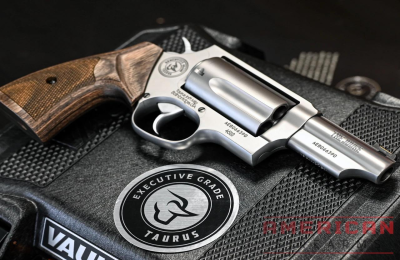 taurus judge grips