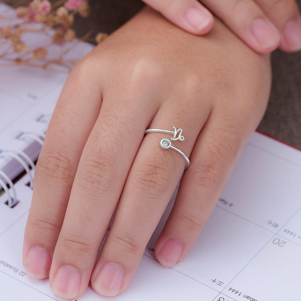 Capricorn Ring: Where to Buy and How to Choose the Perfect One for You.